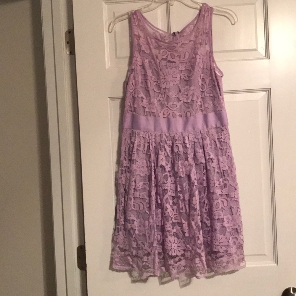 BB Dakota lilac lace dress